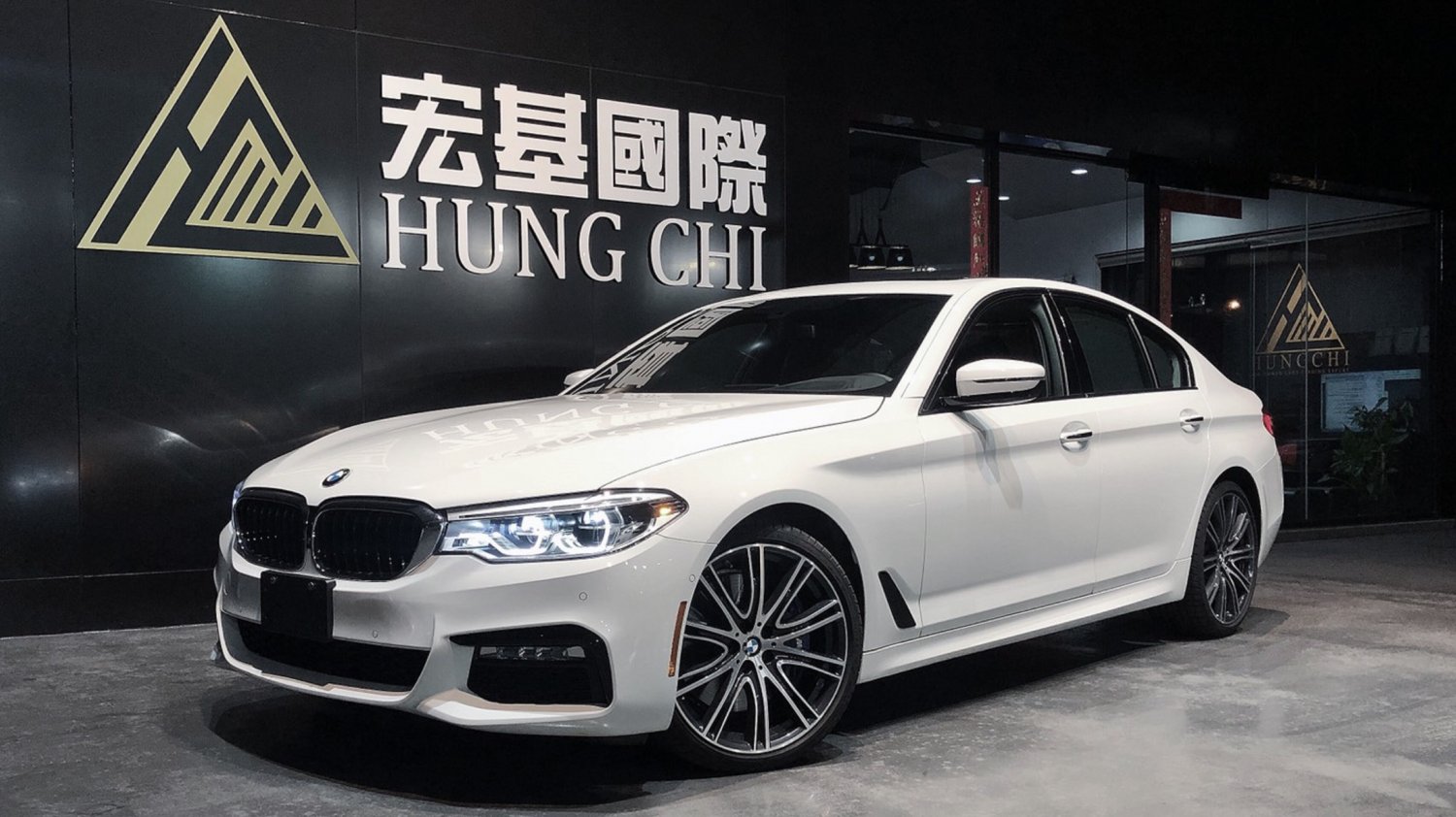 Bmw 寶馬 5 Series 17年bmw 540i Xdrive M Sport 白色寶馬外匯中古車 宏基汽車 台中