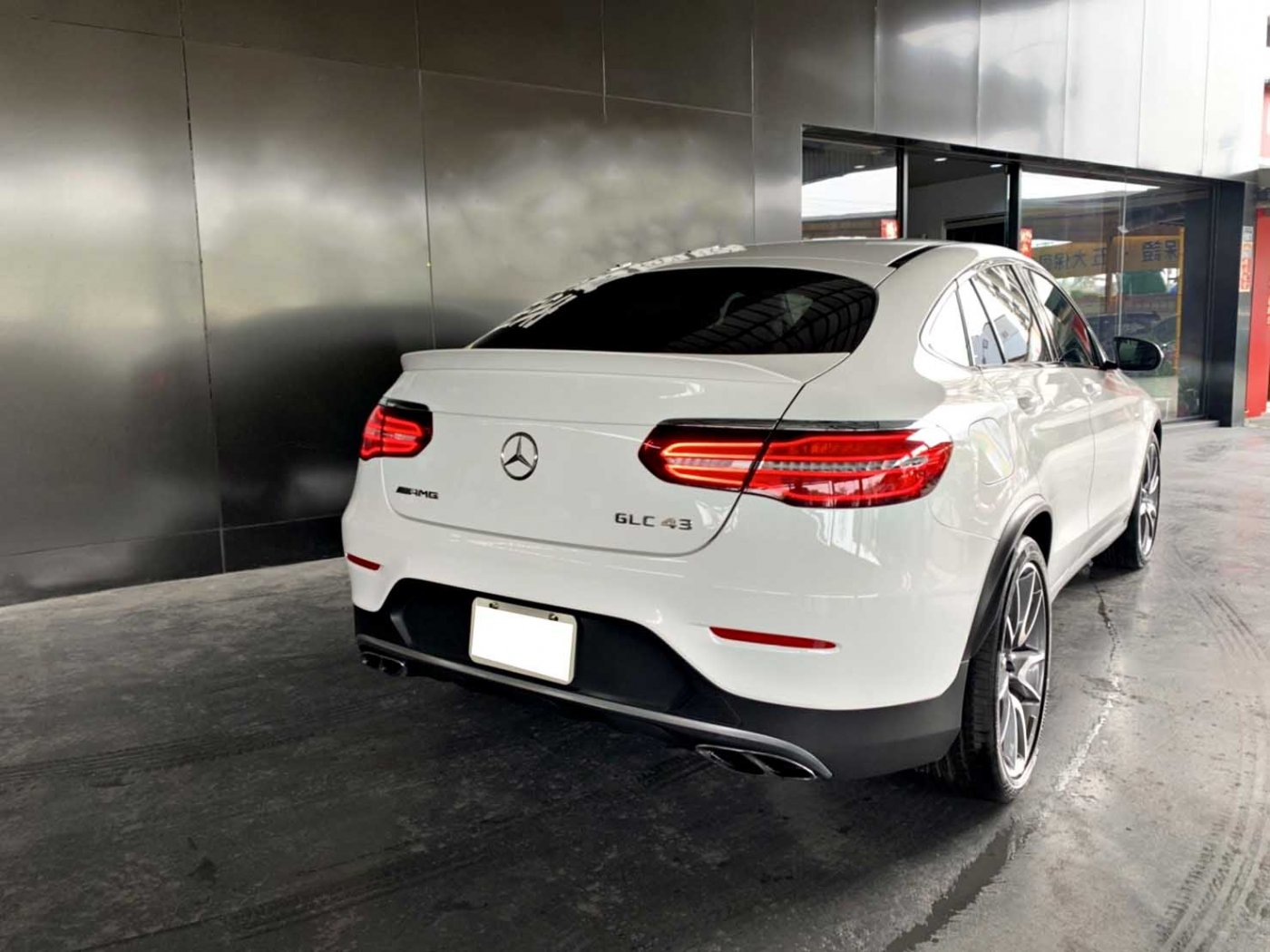 benz 賓士 / glc-class / 2018年 benz glc43 白色 賓士中古休旅車