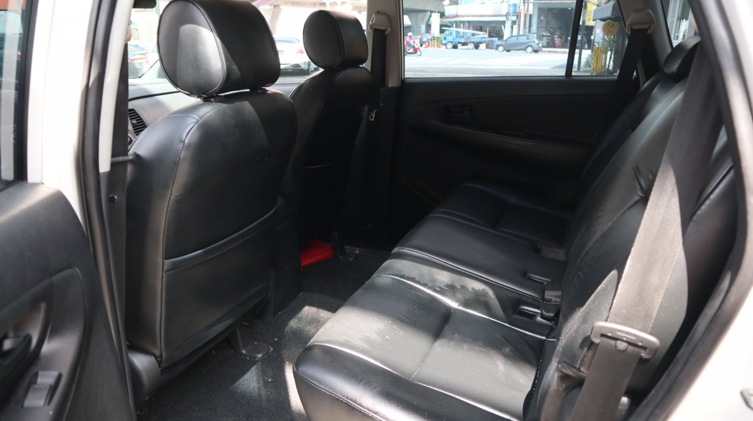 Toyota 豐田 ／ Innova ／ 2011年 ／ 2011年 Toyota Innova 白色 豐田中古休旅車 ／ 成交區