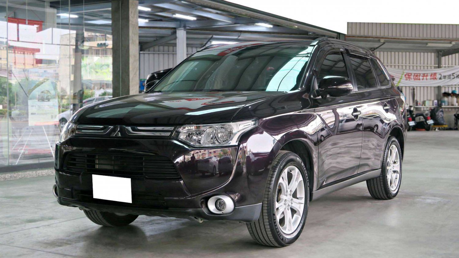 Mitsubishi 三菱 Outlander 16年mitsubishi Outlander 紫色三菱中古休旅車 屏東車庫