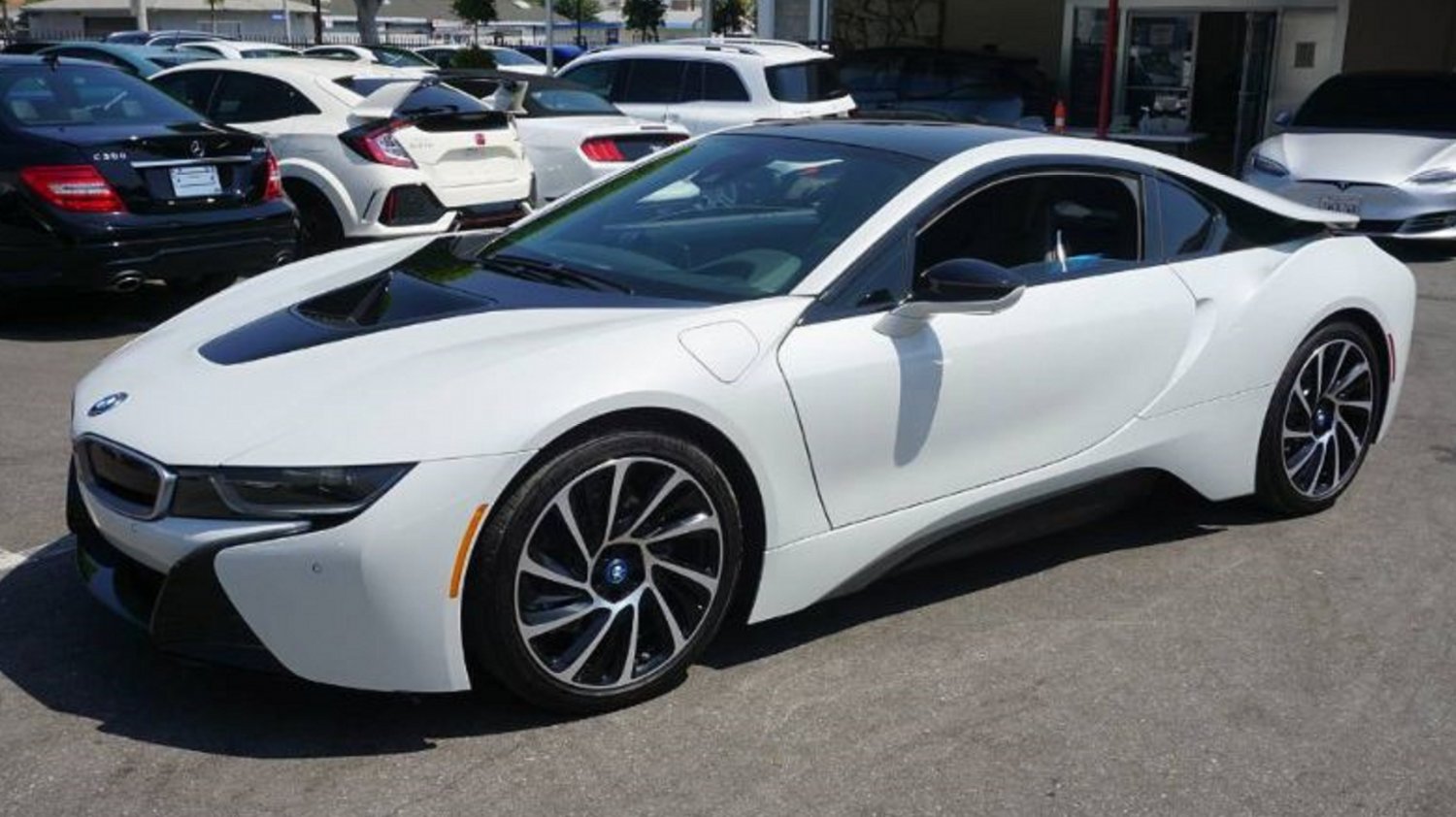 Bmw 寶馬 I Series 17年bmw I8 白色寶馬中古車