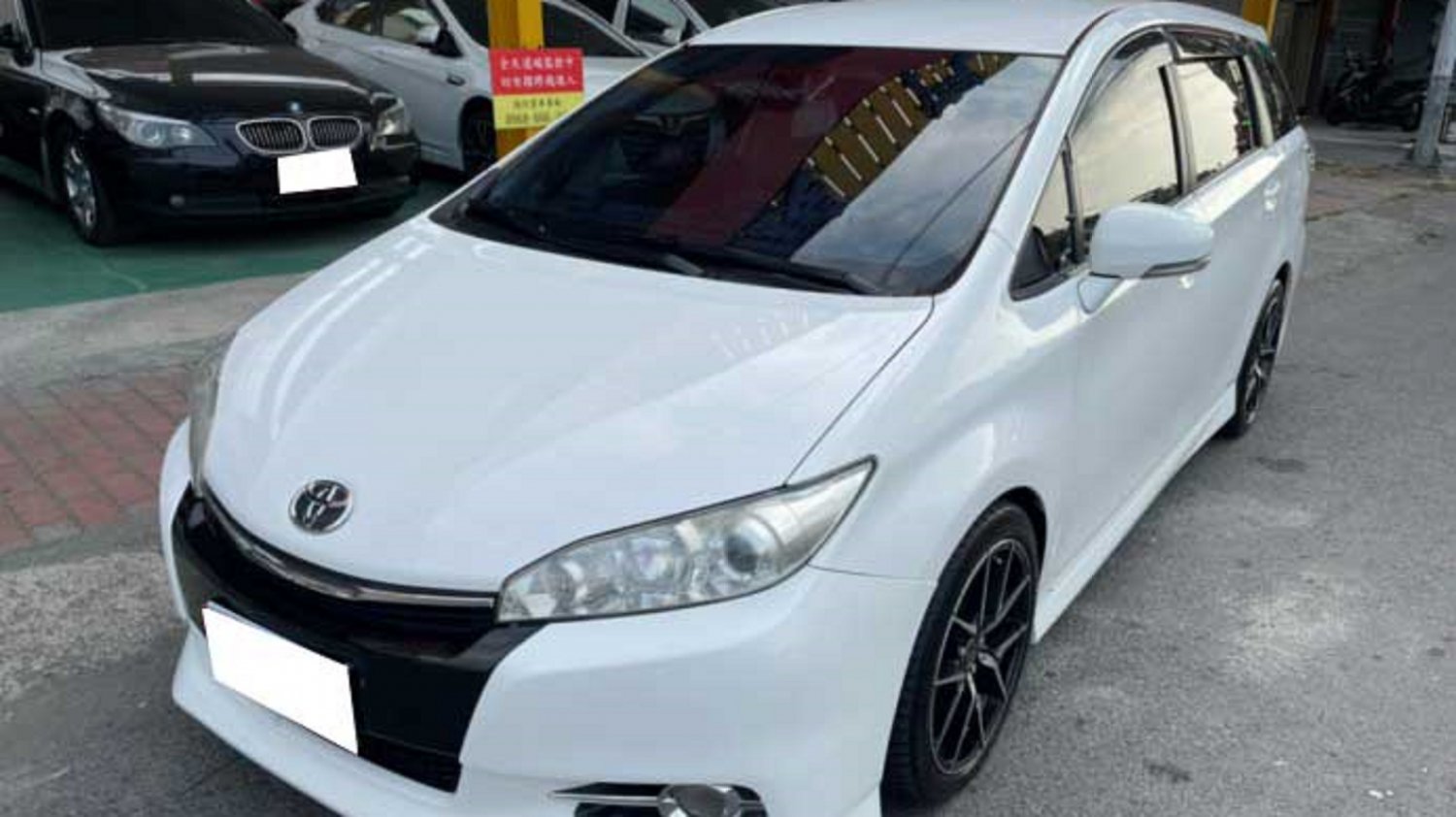 Toyota 豐田 Wish 14年toyota Wish 白色豐田中古車 高雄車庫 高雄