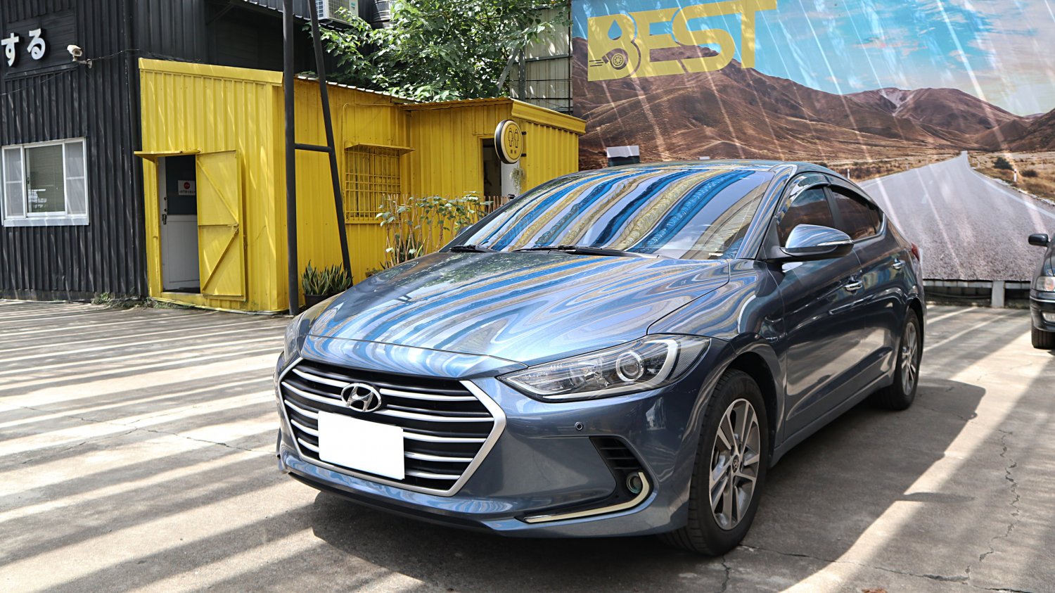 Hyundai 現代 Elantra 18年hyundai Elantra 藍色現代中古車 Mg車庫 台南