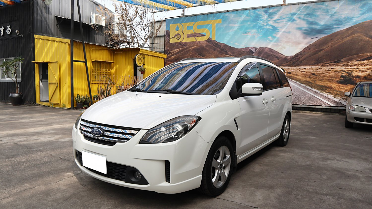 Ford 福特 ／ i-Max ／ 2010年 ／ 2010年Ford  i-max  白色 福特中古車 ／ 九肇匯元汽車 (台南)