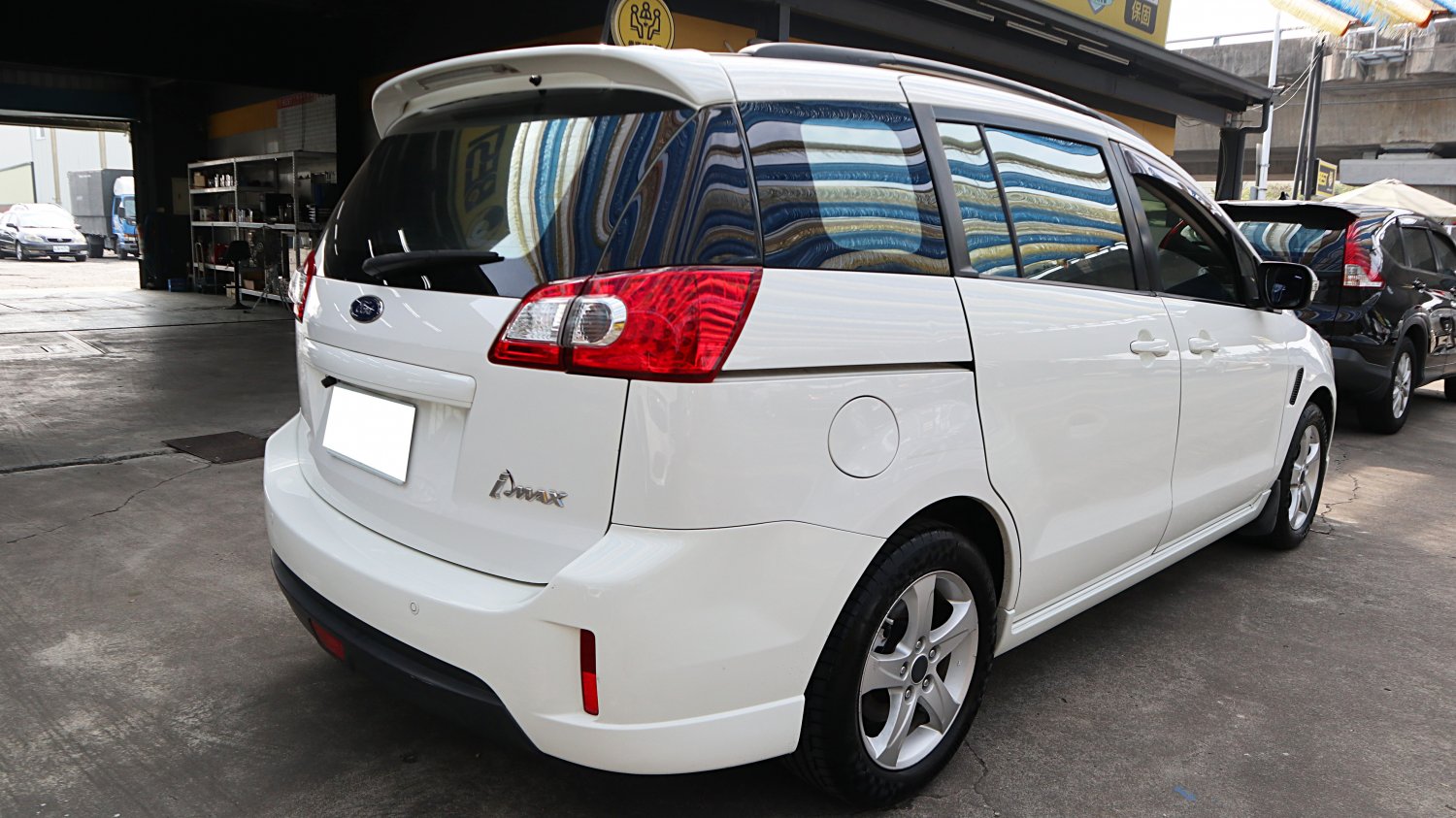 Ford 福特 ／ i-Max ／ 2010年 ／ 2010年Ford  i-max  白色 福特中古車 ／ 九肇匯元汽車 (台南)