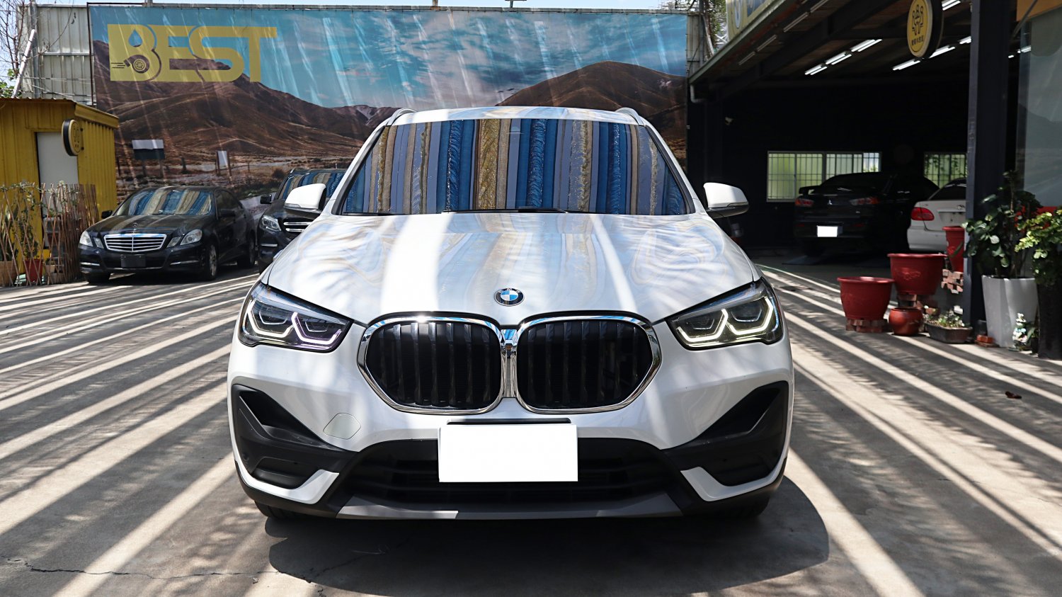 Bmw 寶馬 ／ X1 ／ 2021年 ／ 2021年 BMW X1 白色 寶馬中古車 ／ 成交區