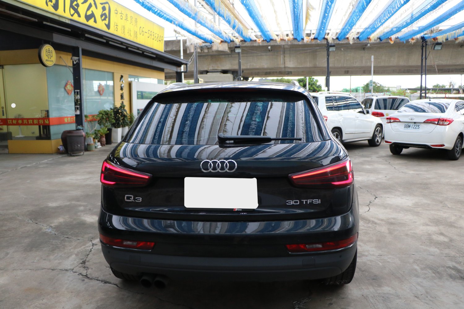 Audi 奧迪 ／ Q3 ／ 年 ／ 2016 年 Audi Q3 黑色 奧迪中古車 ／ 九州欣旺汽車 (台南)
