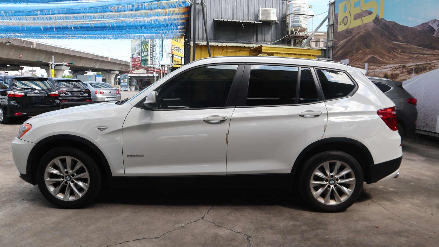 Bmw 寶馬 ／ X3 ／ 2014年 ／ 2014年BMW X3 白色 寶馬中古車 ／ 九肇匯元汽車 (台南)