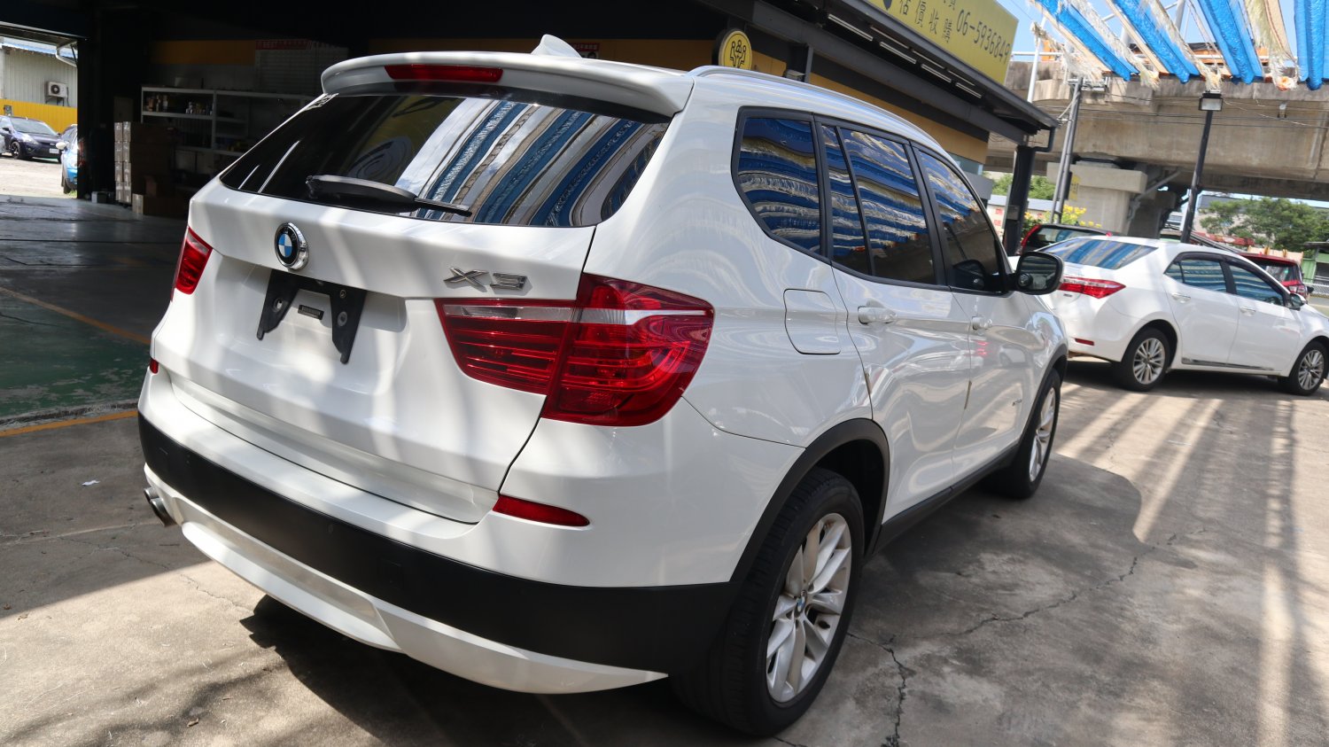 Bmw 寶馬 ／ X3 ／ 2014年 ／ 2014年BMW X3 白色 寶馬中古車 ／ 九肇匯元汽車 (台南)