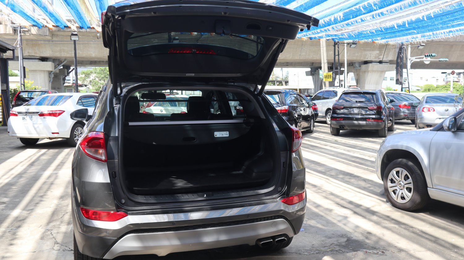 Hyundai 現代 ／ Tucson ／ 2019年 ／ 2019年Hyundai Tucson 灰色 現代休旅車 ／ MG車庫(台南)