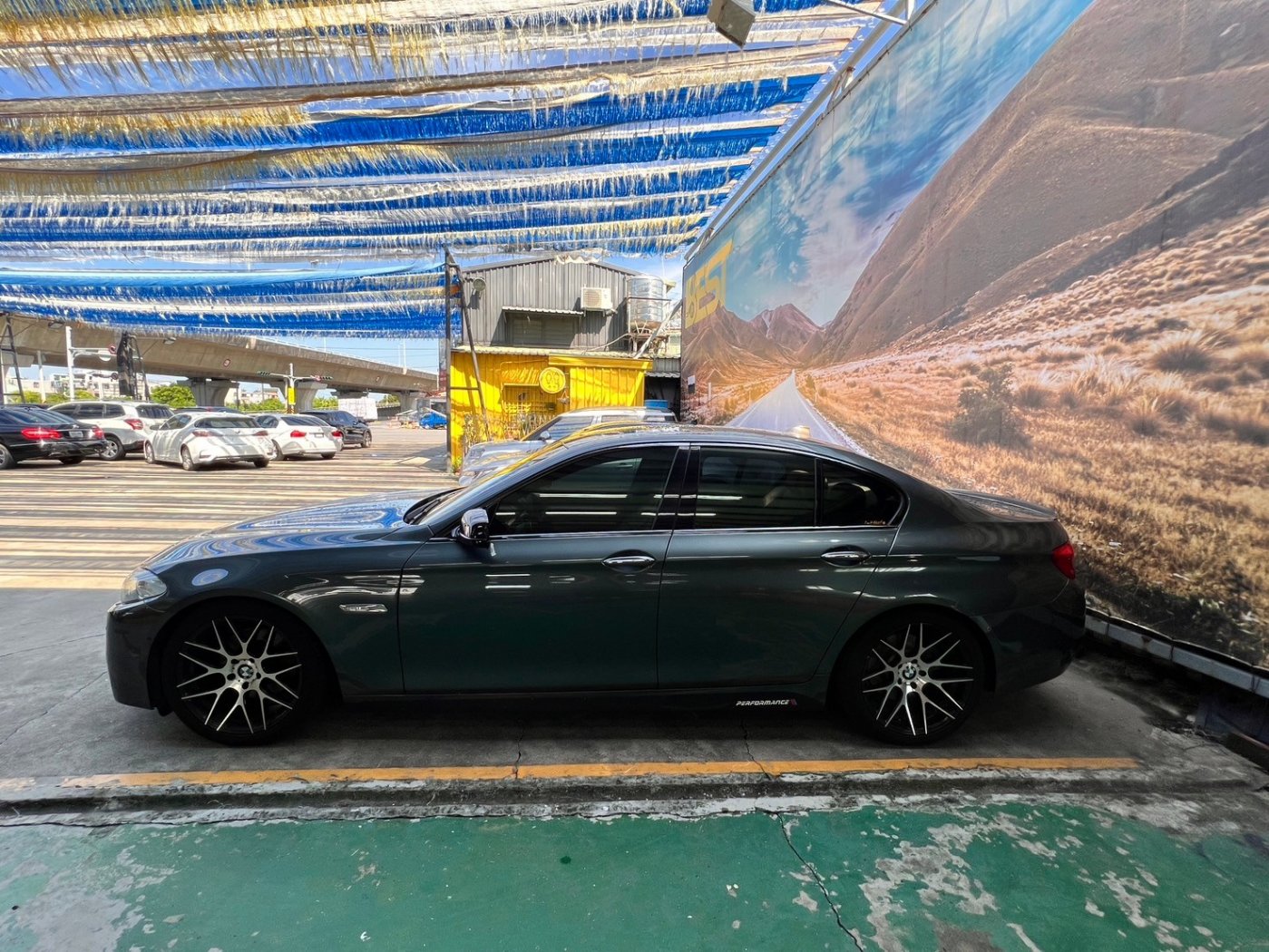 Bmw 寶馬 ／ 5-Series ／ 2011年 ／ 2011年BMW 528 I 綠色 寶馬中古車 ／ 成交區