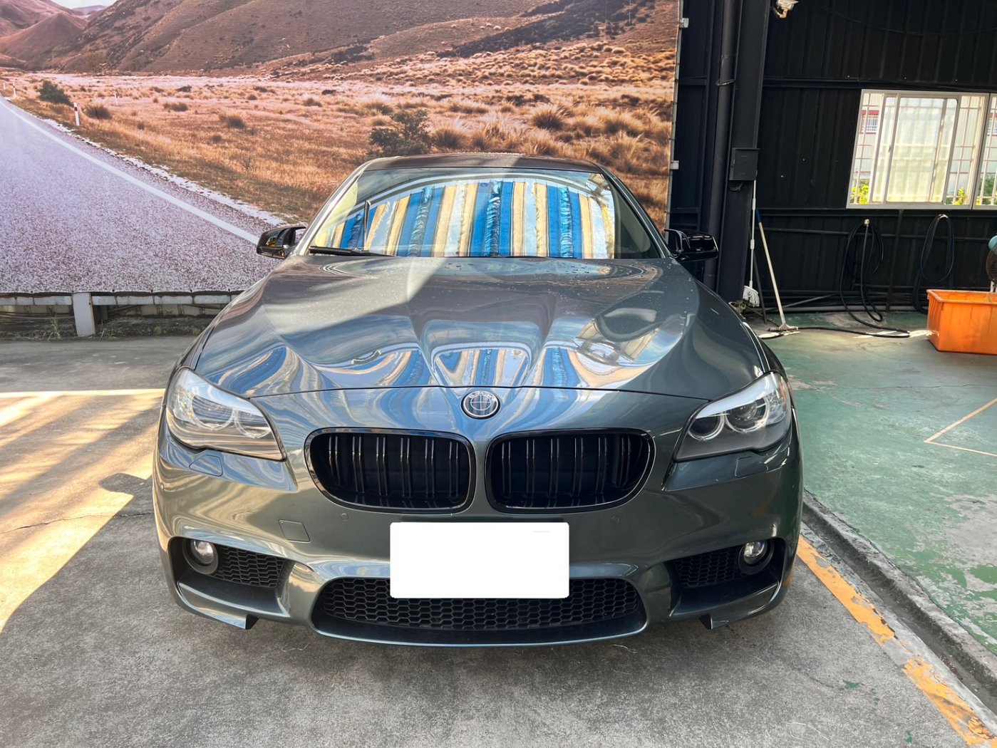 Bmw 寶馬 ／ 5-Series ／ 2011年 ／ 2011年BMW 528 I 綠色 寶馬中古車 ／ 成交區