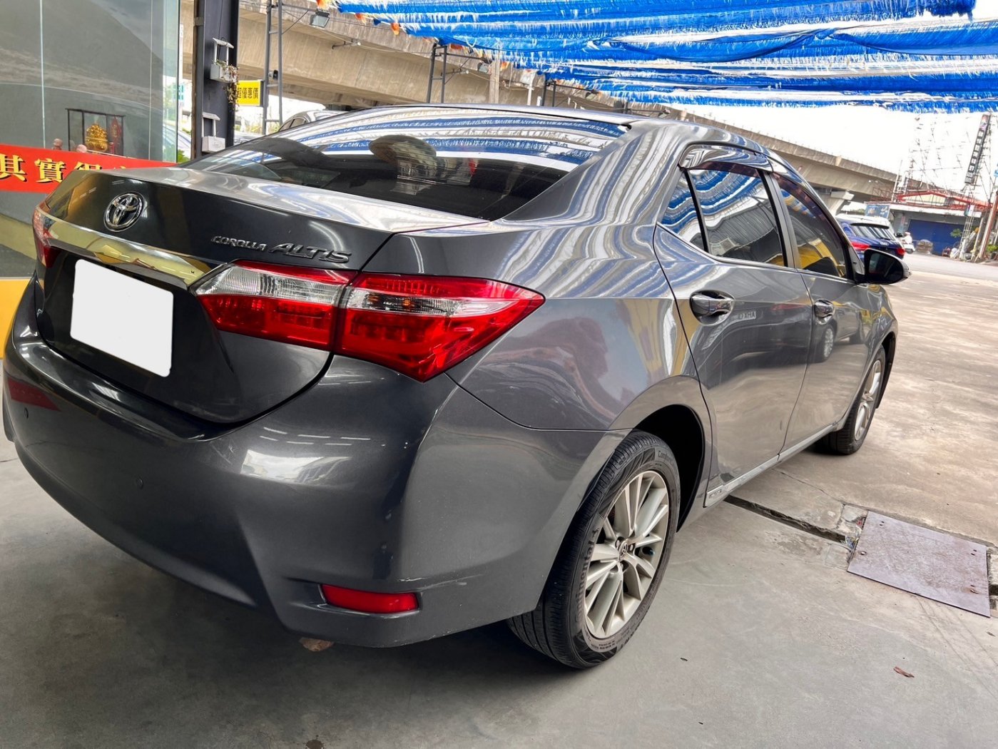 Toyota 豐田 ／ Altis ／ 2014年 ／ 2014年Toyota Altis 灰色 豐田中古車 ／ 車輛外調中