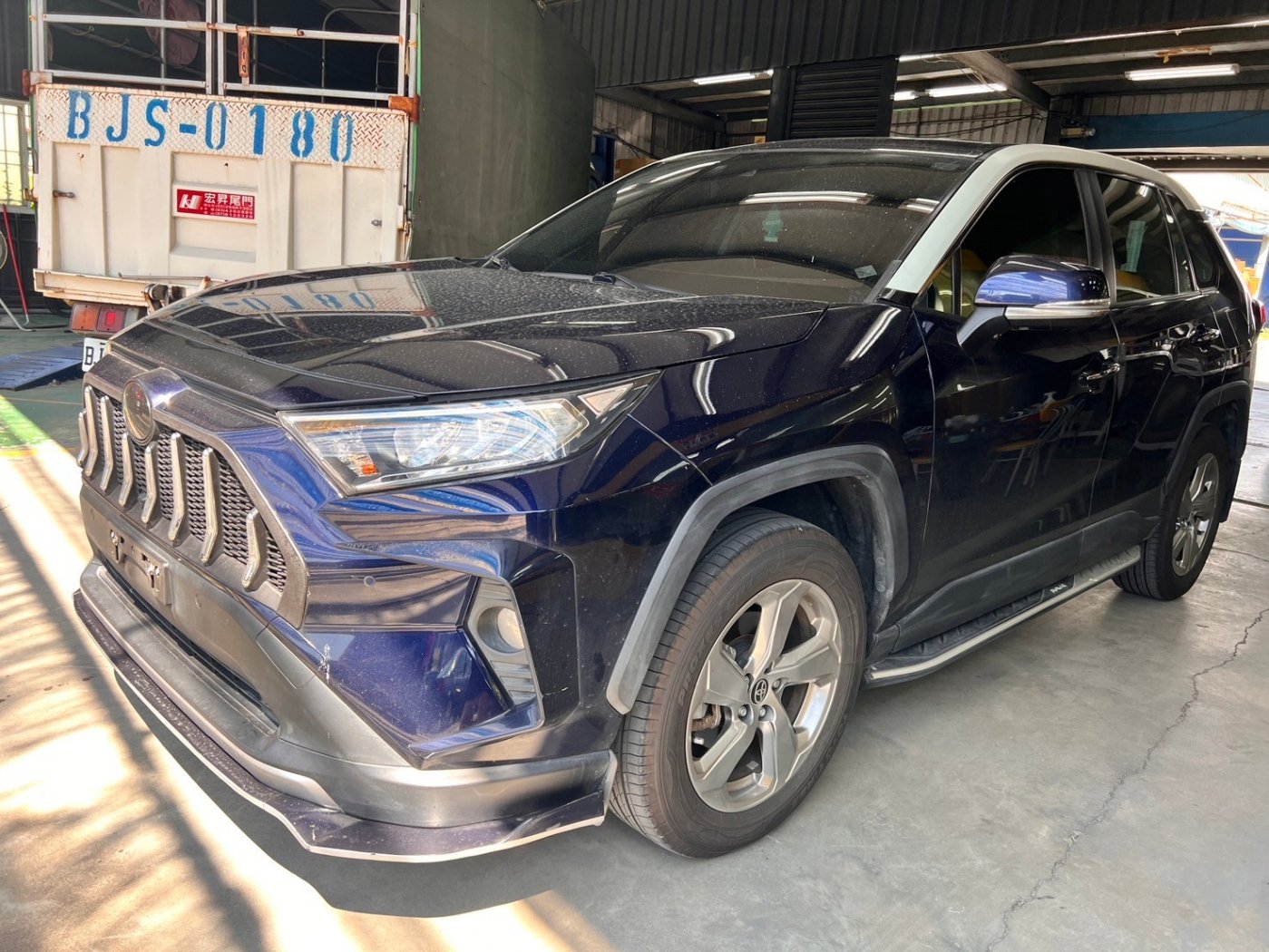 Toyota 豐田 ／ RAV4 ／ 2019年 ／ 2019年Toyota RAV4 藍色 豐田中古車 ／ 九肇匯元汽車 (台南)