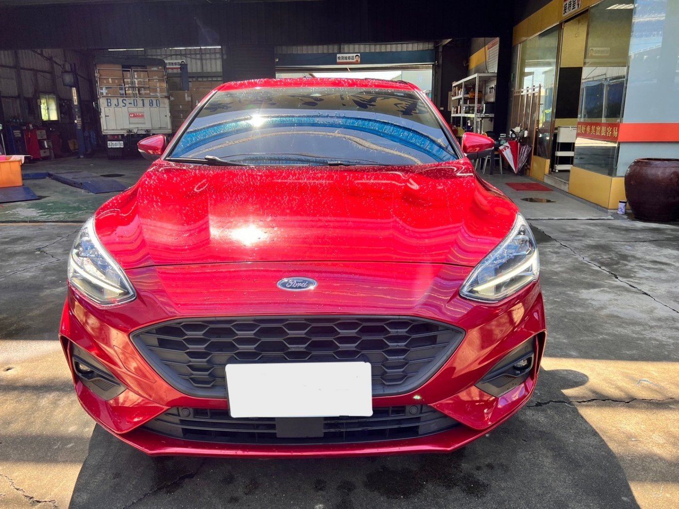 Ford 福特 ／ Focus ／ 2019年 ／ 2019年 Ford Focus 紅色 福特中古車 ／ MG車庫(台南)