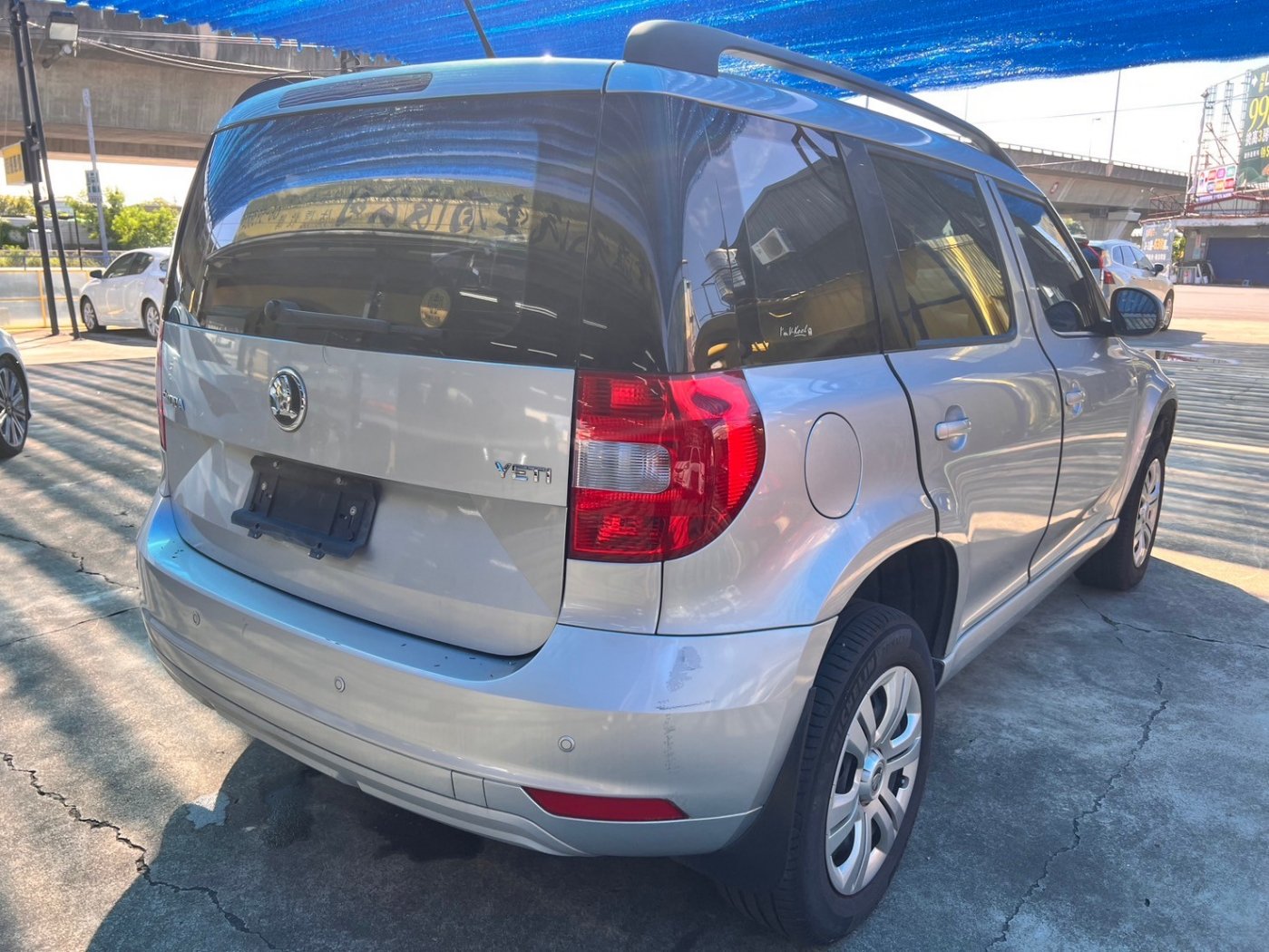 Skoda 司可達 ／ Yeti ／ 2014年 ／ 2014年Skoda Yeti 銀色 司可達中古車 ／ 九肇匯元汽車 (台南)