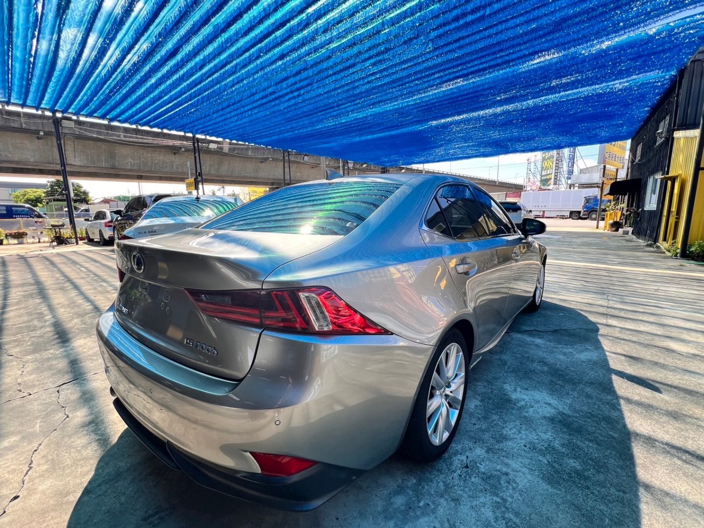 Lexus 凌志 ／ IS 系列 ／ 2014年 ／ 2014年Lexus IS300 淺棕色 凌志中古車 ／ 九肇匯元汽車 (台南)