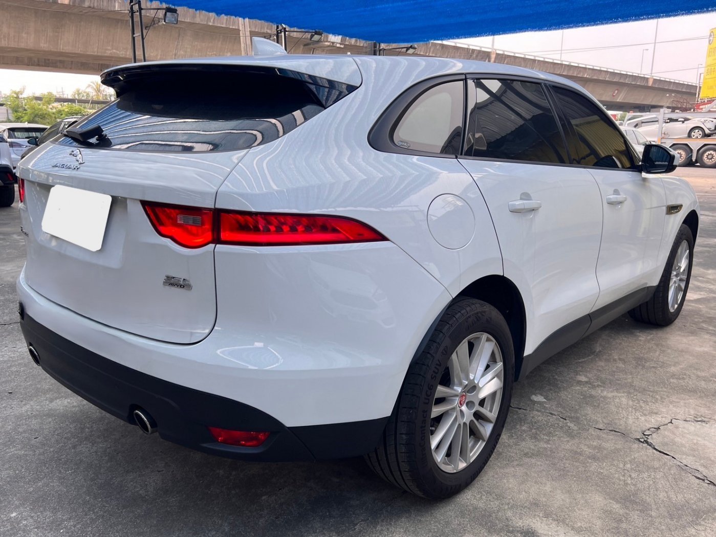 Jaguar 積架 ／ F-Pace ／ 2016年 ／ 2016年Jaguar F-Pace 白色 積架中古車 ／ 九肇匯元汽車 (台南)