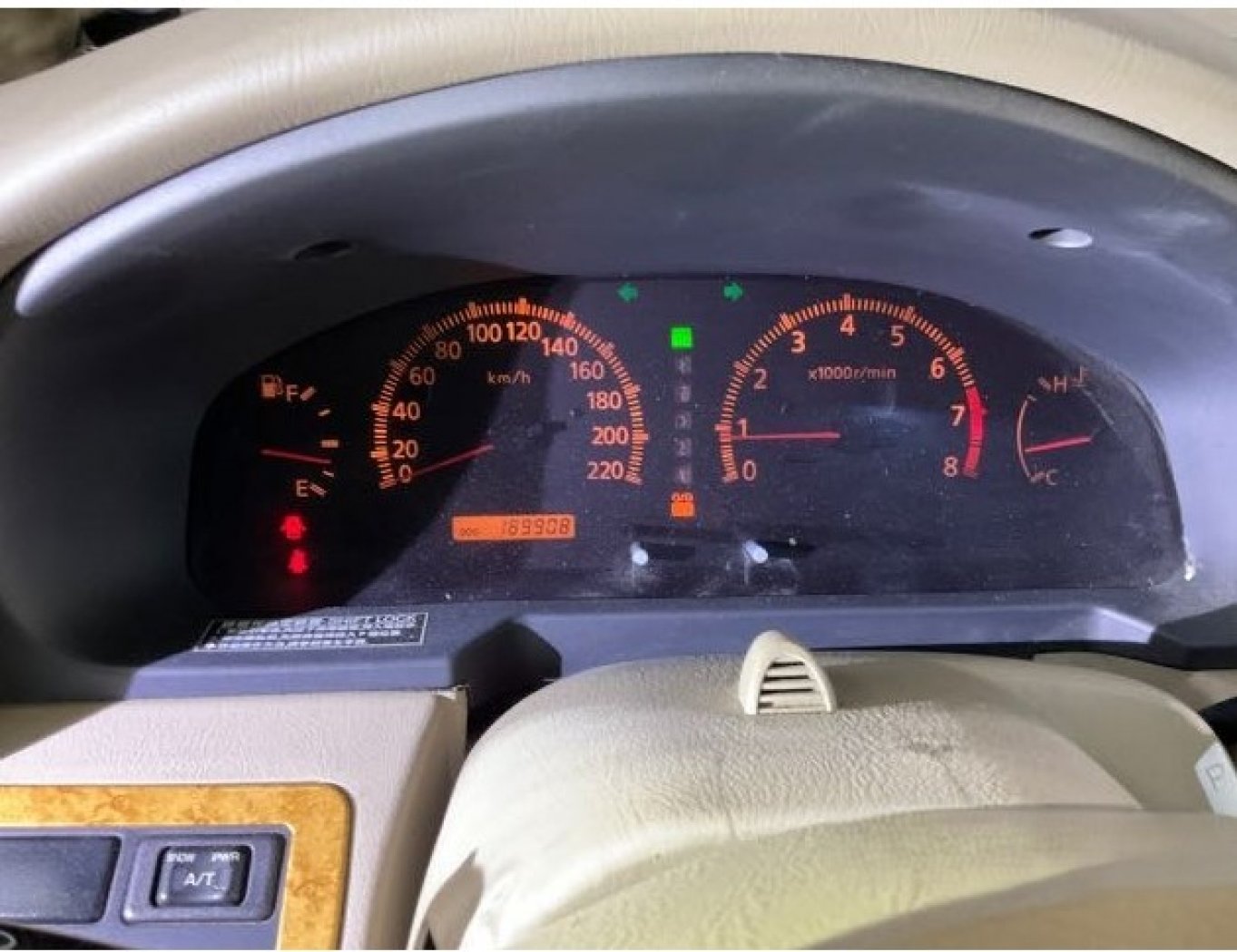 Nissan 日產 ／ QRV ／ 2004年 ／ 2004年 Nissan QRV 銀灰色 日產中古休旅車 ／ 高拍