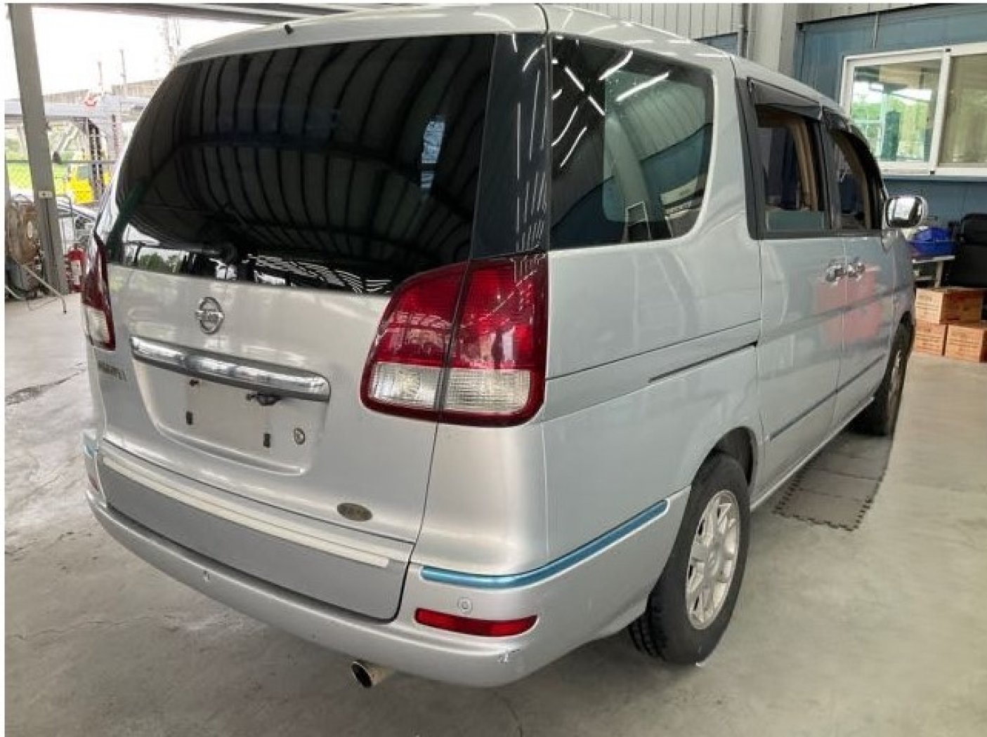 Nissan 日產 ／ QRV ／ 2004年 ／ 2004年 Nissan QRV 銀灰色 日產中古休旅車 ／ 高拍