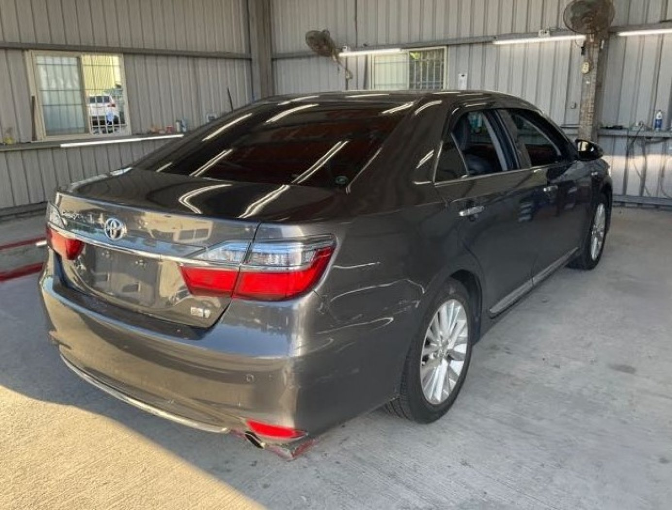 Toyota 豐田 ／ Camry ／ 2016年 ／ 2016年Toyota Camry 灰色 豐田中古車 ／ 車輛外調中