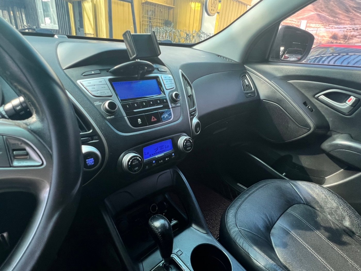 Hyundai 現代 ／ ix35 ／ 2010年 ／ 2010年Hyundai ix35 淺灰色 現代中古車 ／ 高拍