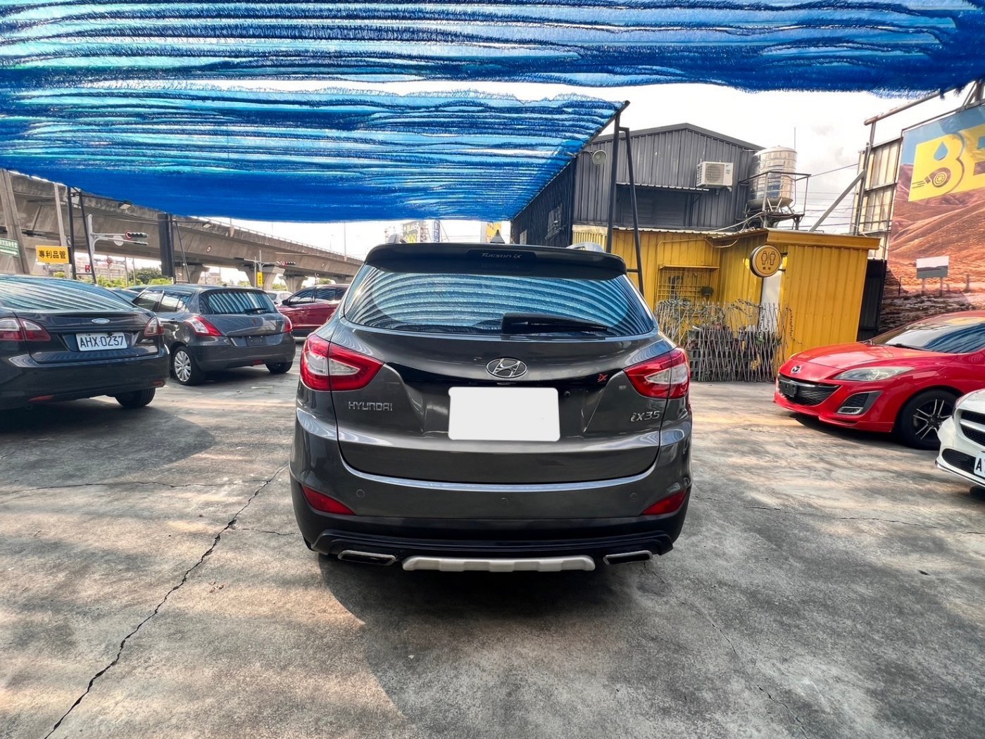 Hyundai 現代 ／ ix35 ／ 2010年 ／ 2010年Hyundai ix35 淺灰色 現代中古車 ／ 九肇匯元汽車 (台南)