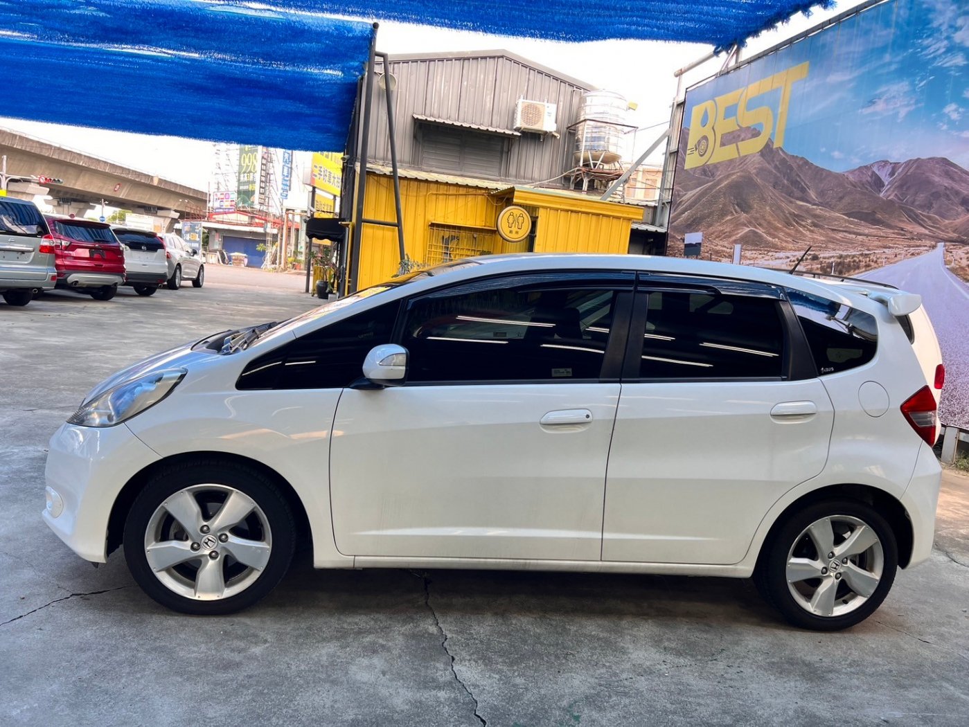 Honda 本田 ／ FIT ／ 2011年 ／ 2011年Honda  FIT  白色 本田中古車 ／ 車輛外調中