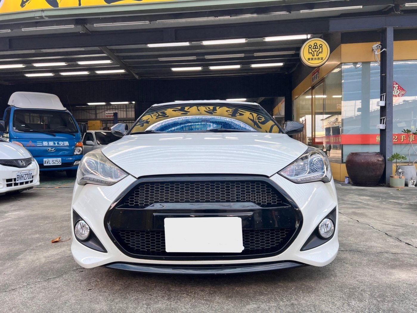 Hyundai 現代 ／ Veloster ／ 2014年 ／ 2014年Hyundai Veloster 白色 現代中古車 ／ MG車庫(台南)