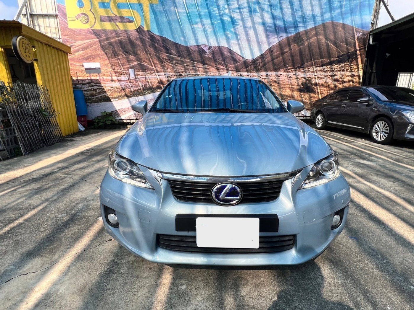 Lexus 凌志 ／ CT 系列 ／ 2012年 ／ 2012年 Lexus CT200h 淺藍色 油電混合 凌志中古車 ／ MG車庫(台南)