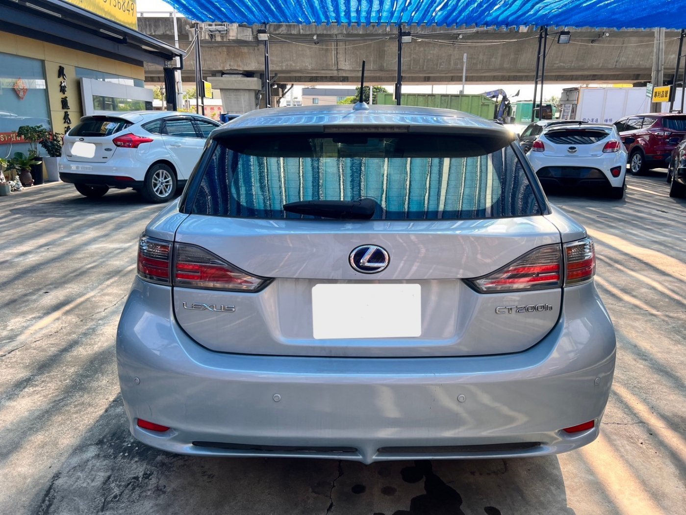 Lexus 凌志 ／ CT 系列 ／ 2012年 ／ 2012年 Lexus CT200h 淺藍色 油電混合 凌志中古車 ／ MG車庫(台南)