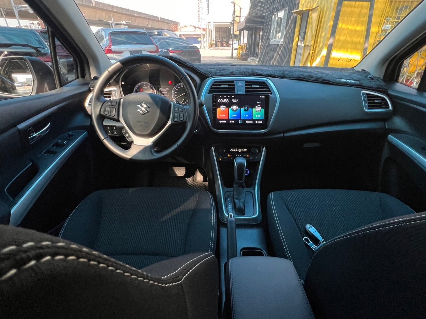 Suzuki 鈴木 ／ SX4 ／ 2020年 ／ 2020年Suzuki SX4橘色 鈴木中古車 ／ 成交區