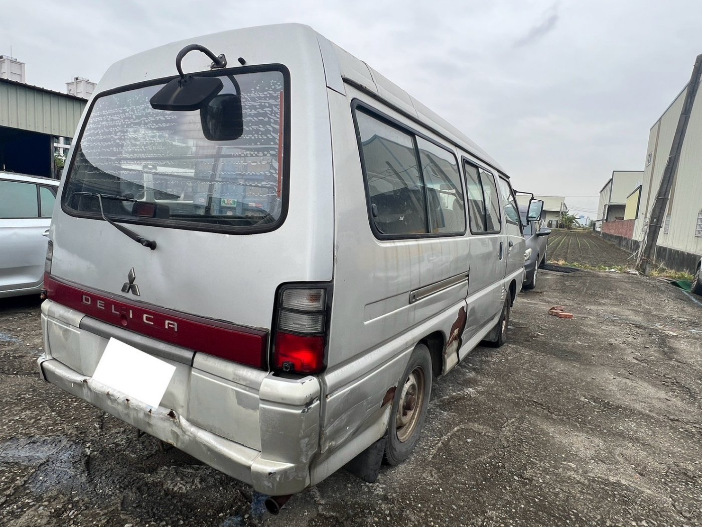 Mitsubishi 三菱 ／ Delica 得利卡 ／ 2007年 ／ 2007年 Mitsubishi Delica 銀色 三菱得利卡中古車 ／ 九肇匯元汽車 (台南)