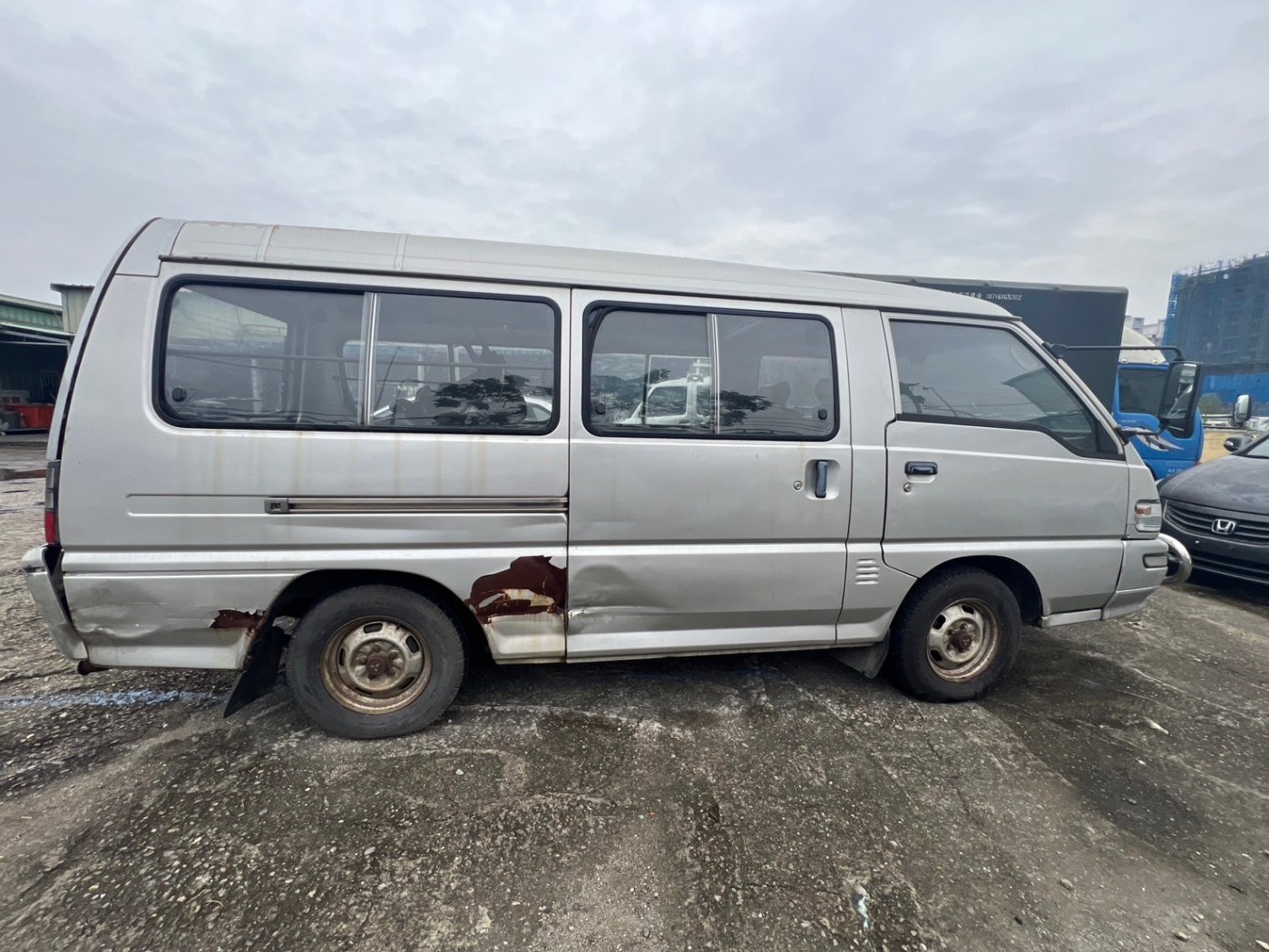 Mitsubishi 三菱 ／ Delica 得利卡 ／ 2007年 ／ 2007年 Mitsubishi Delica 銀色 三菱得利卡中古車 ／ 九肇匯元汽車 (台南)