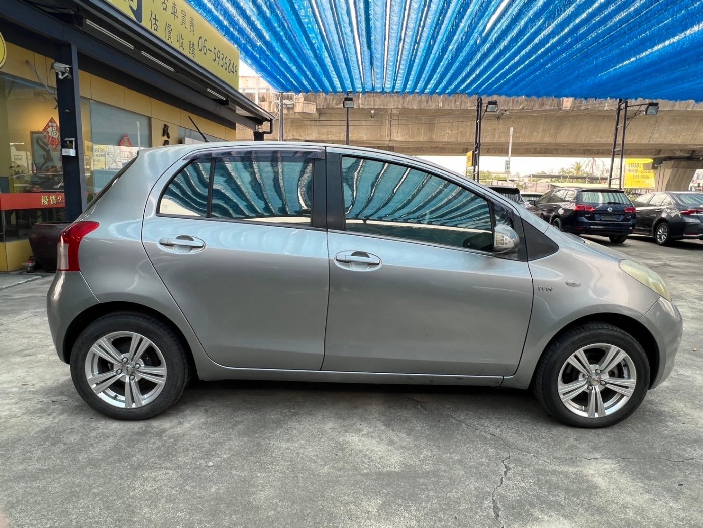 Toyota 豐田 ／ Yaris ／ 2008年 ／ 2008年Toyota Yaris 灰色 豐田中古車 ／ 九肇匯元汽車 (台南)