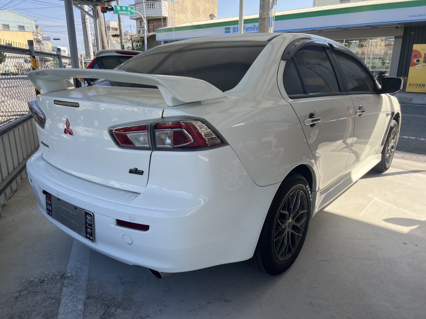 Mitsubishi 三菱 ／ Lancer 菱帥 ／ 2014年 ／ 2014年Mitsubishi Lancer 白色 三菱中古車 ／ 九肇匯元汽車 (台南)