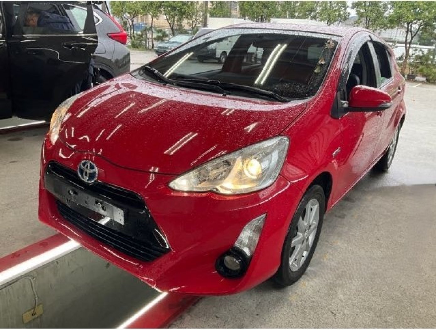 Toyota 豐田 ／ Prius ／ 2016年 ／ 2016年Toyota Prius c紅色 豐田中古車 ／ 高拍