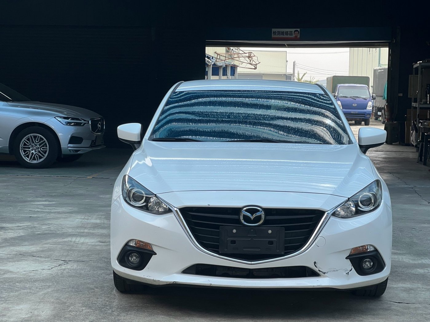 Mazda 馬自達 ／ Mazda 3 ／ 2016年 ／ 2016年Mazda 3 白色 馬自達中古車 ／ 九肇匯元汽車 (台南)